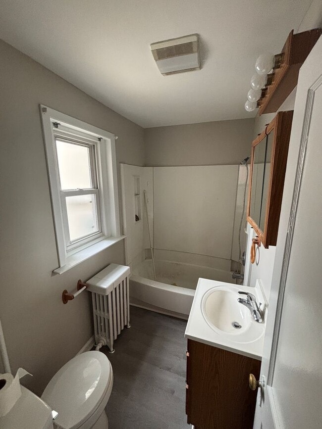 Building Photo - Charming 2-Bedroom Home with Bonus Room – ...