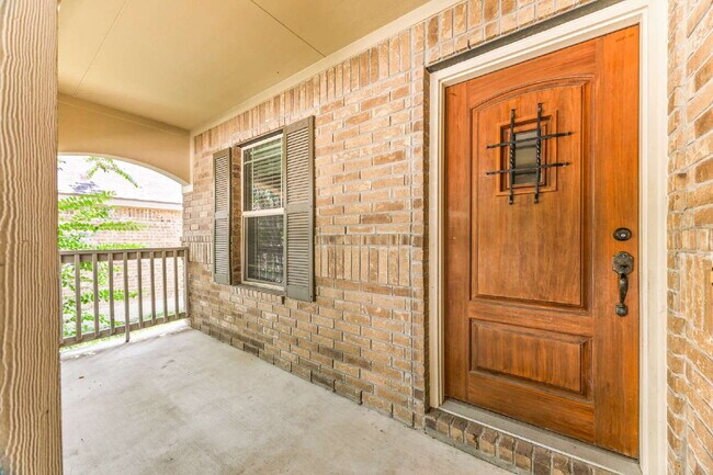 Building Photo - 209 Rawhide Way
