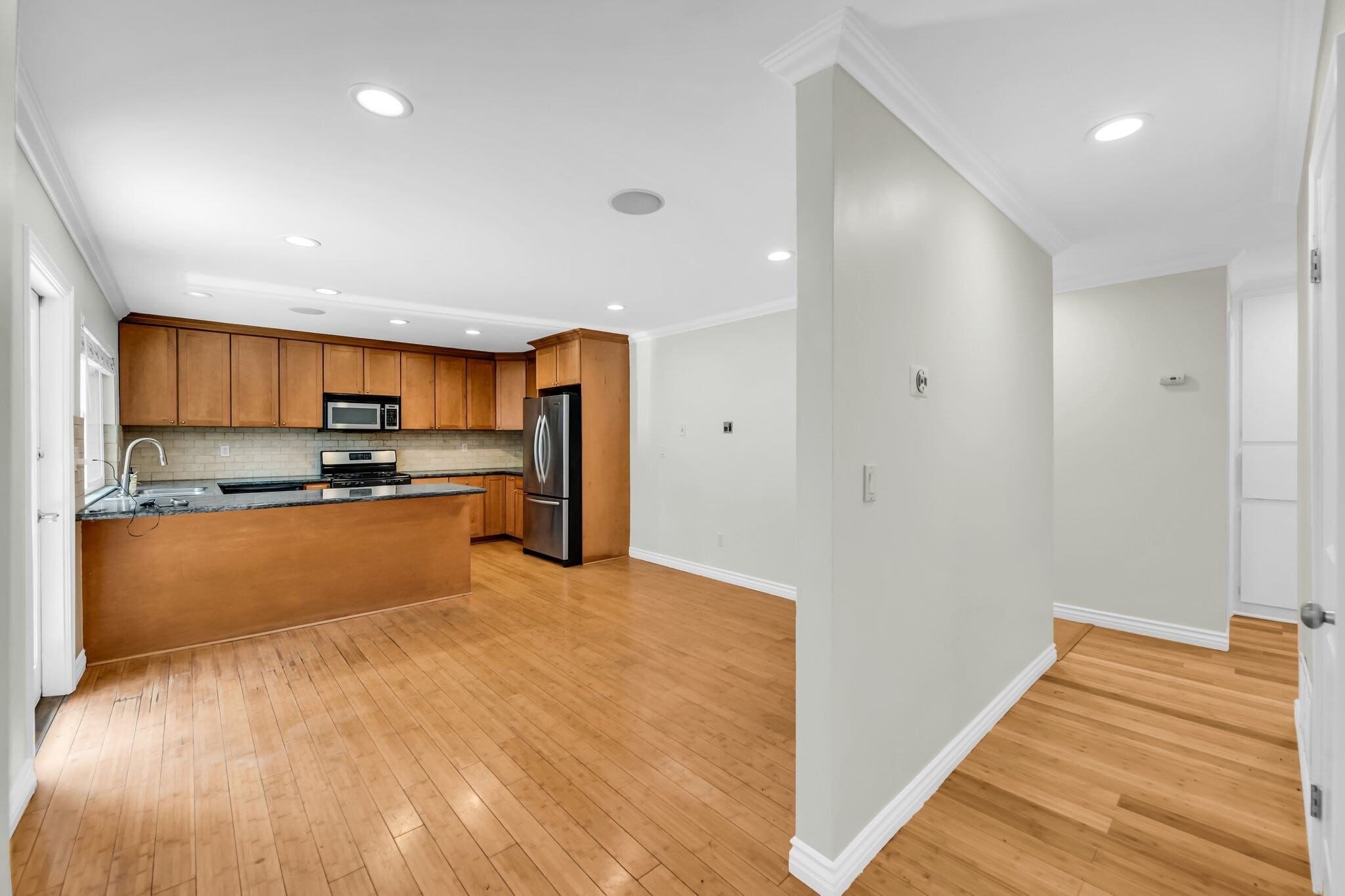 Building Photo - 13004 Lull St