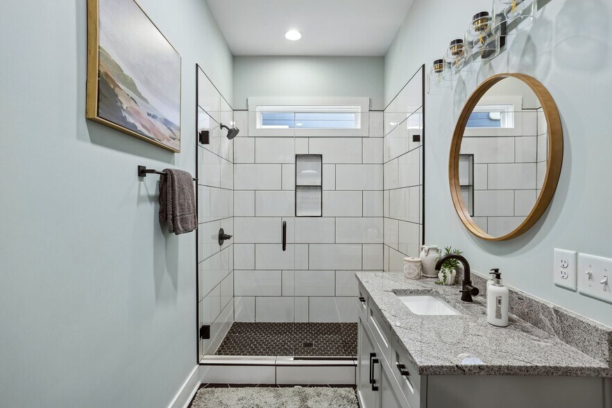 Building Photo - 41 Latitude Dr