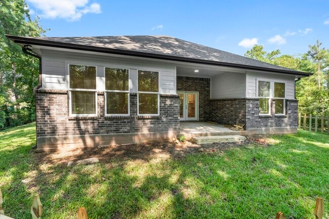 Building Photo - 3532 White Oak Point Dr