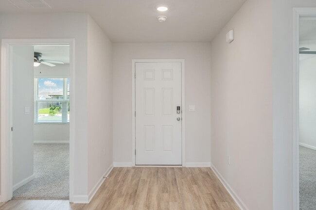 Building Photo - 5092 Gaineswood Dr