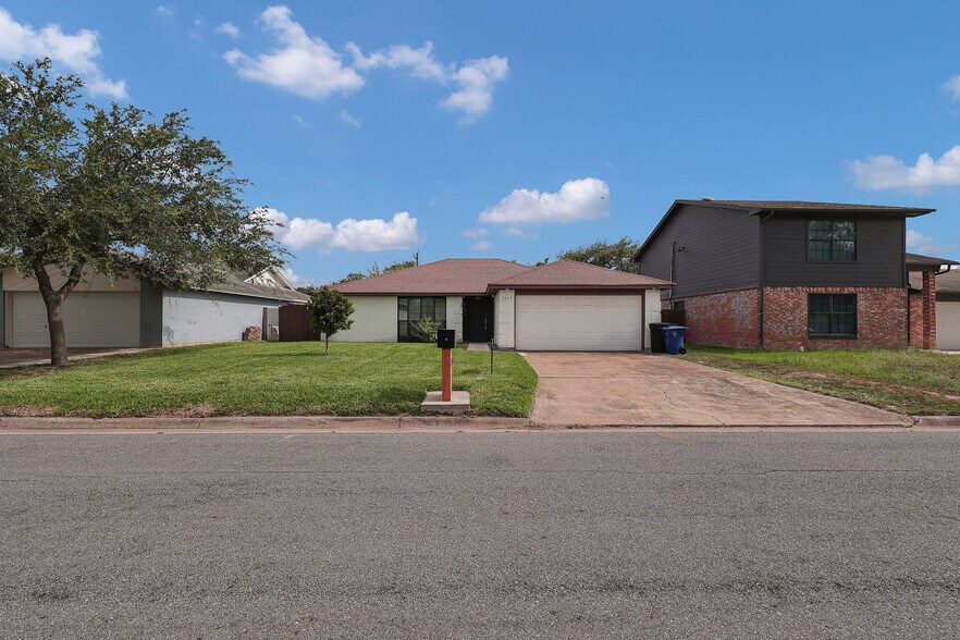 Building Photo - 1517 Robin Ave