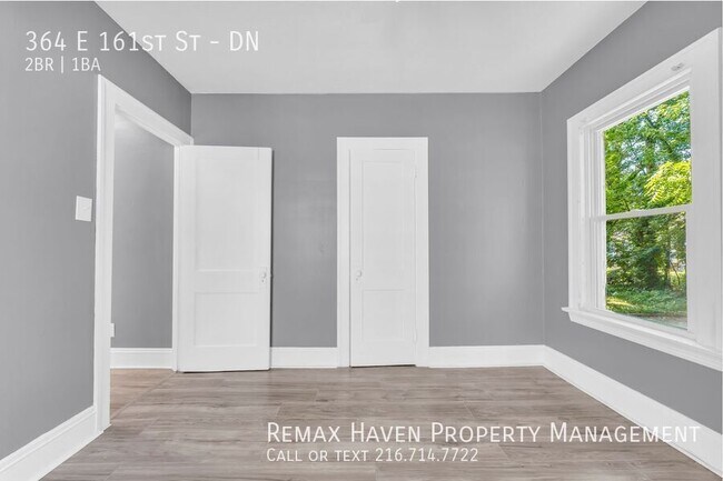 Building Photo - 364 E 161st St