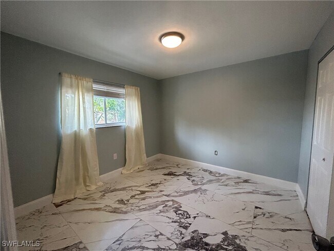 Building Photo - 2346 Naples Trace Cir