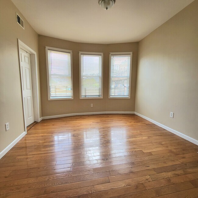 Main Bedroom - 501 S 10th St
