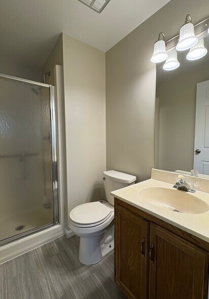 Building Photo - 8002 Cattail Ct