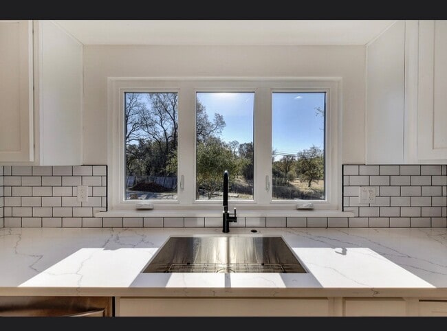 Building Photo - 4491 Buckeye Rd