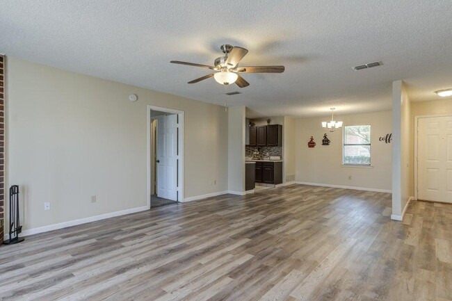 Building Photo - 3401 101st St