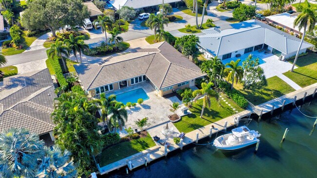 Building Photo - 2871 NE 26th Ct