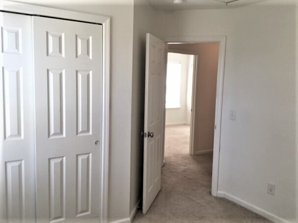 Building Photo - 421 Chemistry Cir