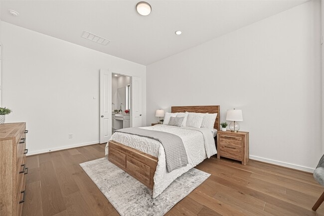 Building Photo - 7427 Compass Dr