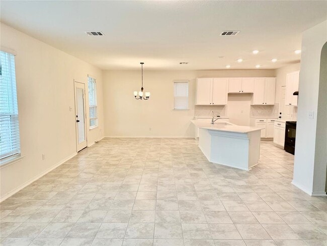 Building Photo - 190 Jarbridge Dr