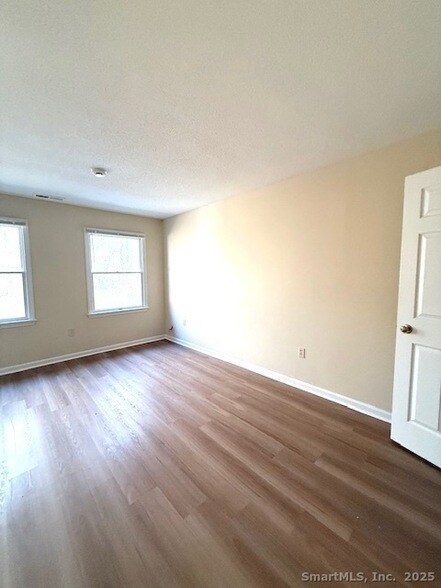 Building Photo - 25 Old Turnpike Rd