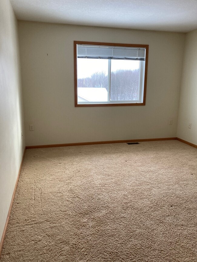 Building Photo - 3119 Clearwater Ridge Dr