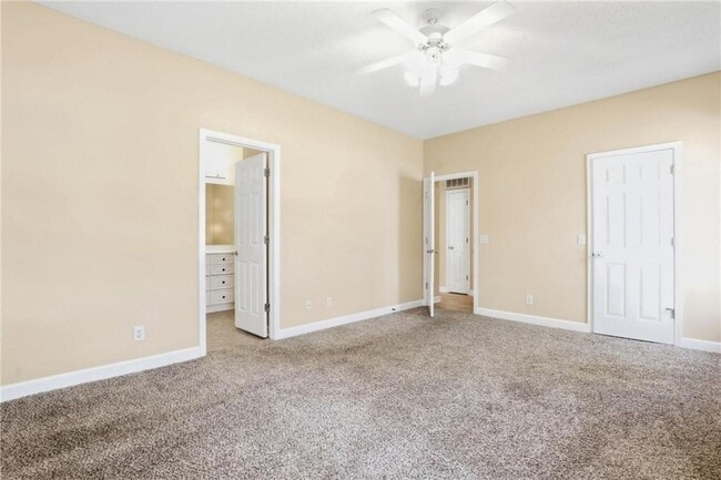 Building Photo - 4-Bedroom Home in Wild Heron with Front Porch and Fenced Yard