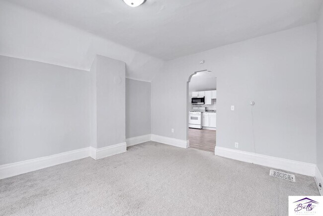 Building Photo - 1112 N 40th St