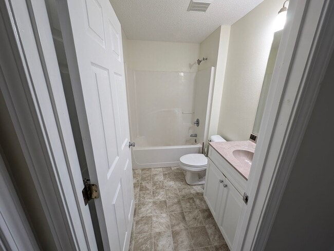 Building Photo - Updated 4-Bedroom Home on a Quiet Street — 1,695 sq ft, Large Garage — Now Accepting Applications