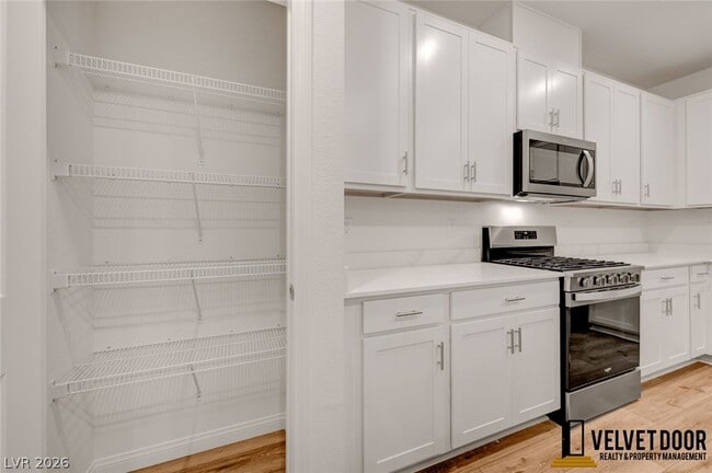 Building Photo - 2725 Luzzi Walk