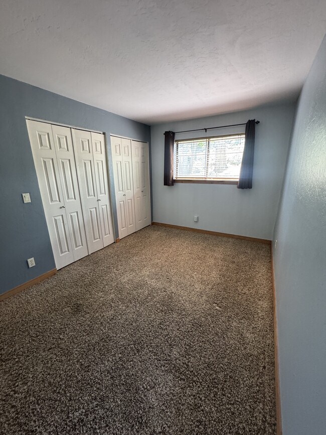 Building Photo - 495 Tramway Dr
