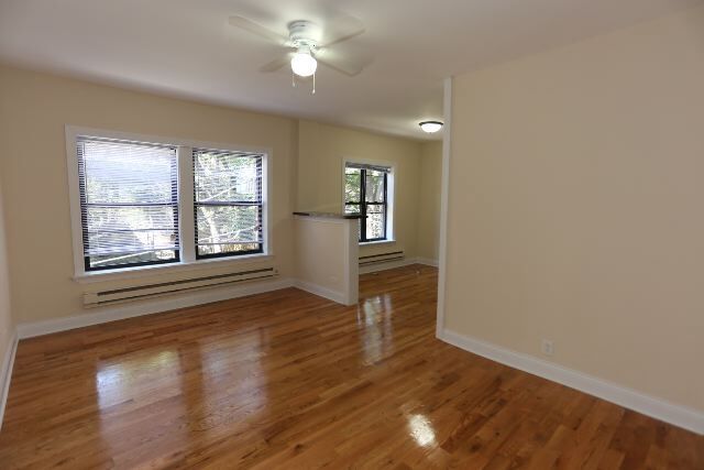 Building Photo - 629 W Cornelia Ave