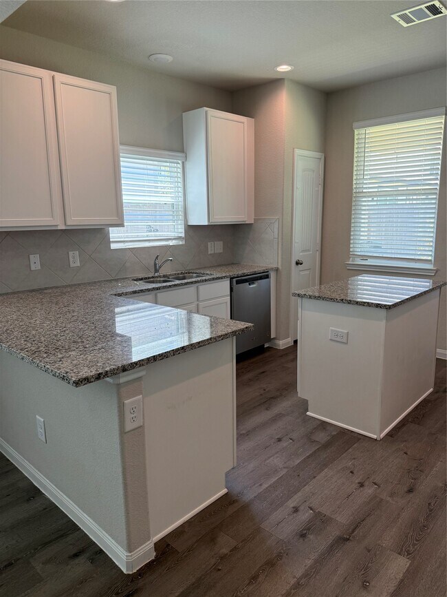 Building Photo - 3676 Cub Dr