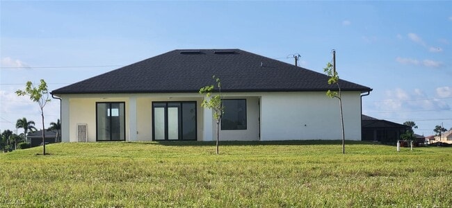 Building Photo - 4011 NW 38th Ln