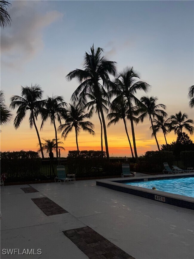 Building Photo - 10525 Gulf Shore Dr