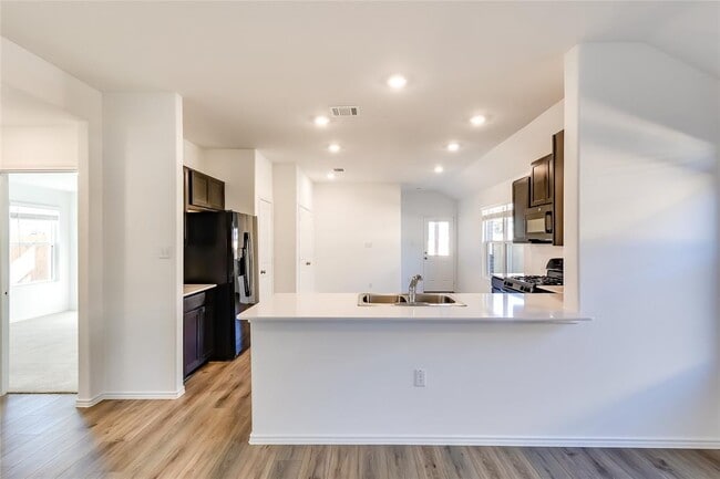 Building Photo - 318 Canley Lp