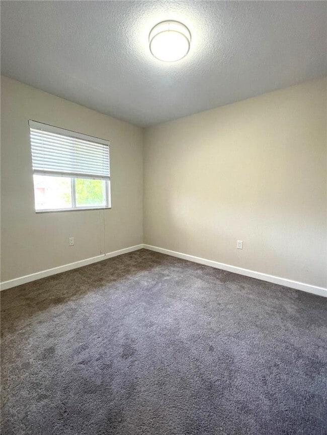 Building Photo - 19 SE 3rd Ave