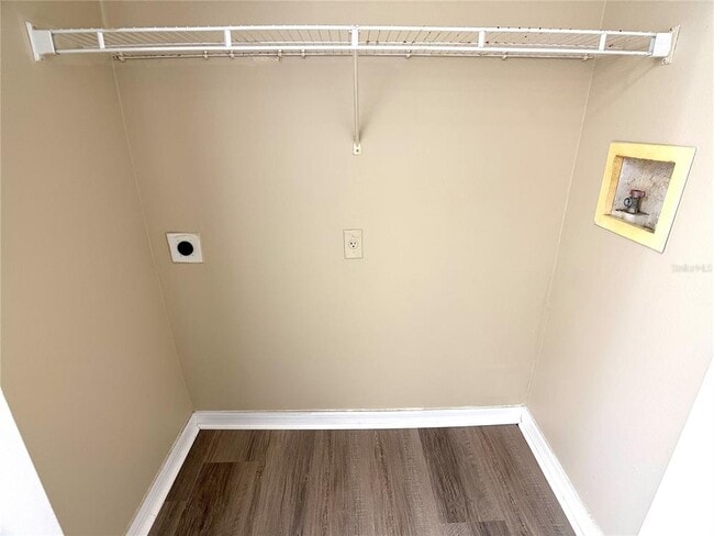 Building Photo - 501 Coconut Palm Way