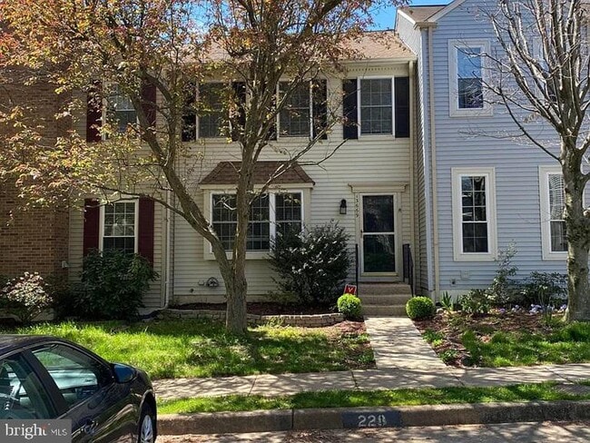 Building Photo - 13669 Barren Springs Ct