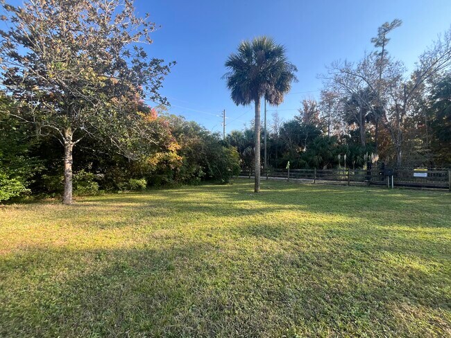 Building Photo - 114 N Tymber Creek Rd