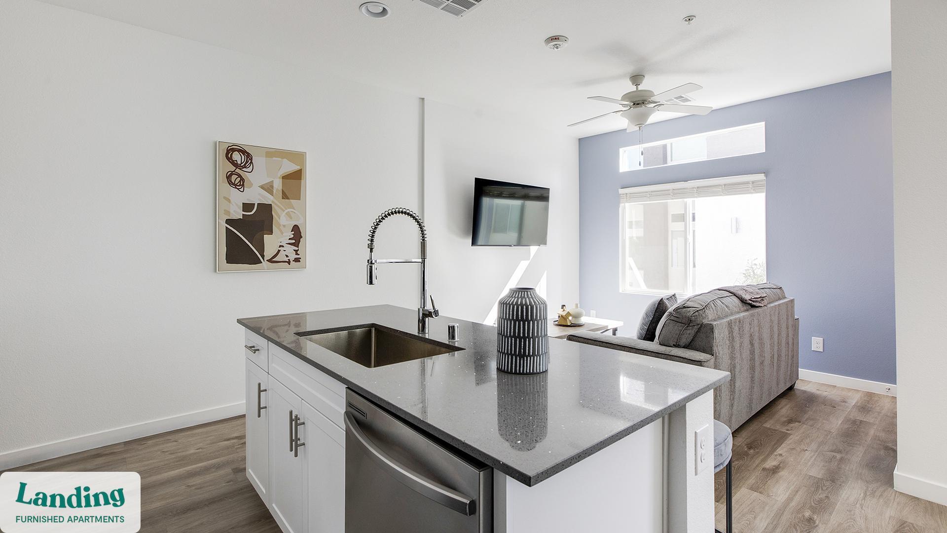 Building Photo - 2705 N Rancho Dr