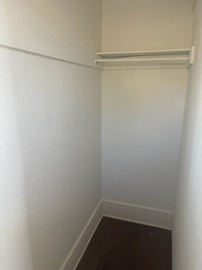 Building Photo - Just few Blocks from the water & next to A...