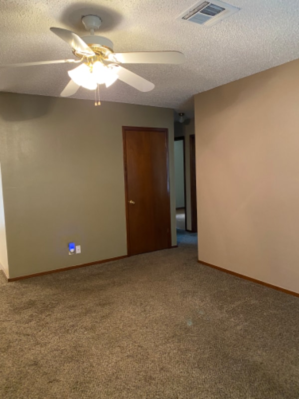 Building Photo - 208 Edd Dr