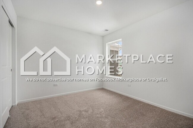 Building Photo - 273 Red Oak Cir