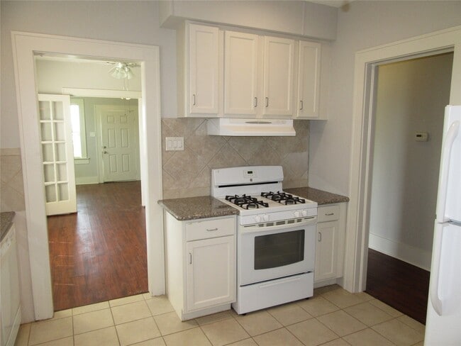 Building Photo - 2121 Market St