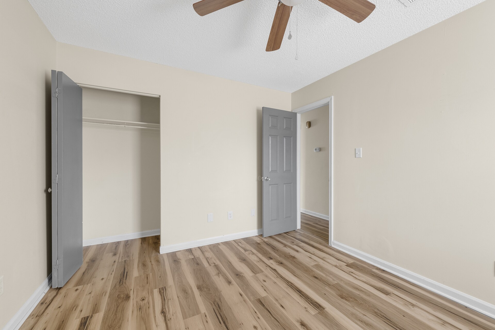 Room 1 - 377 W Wilbur St