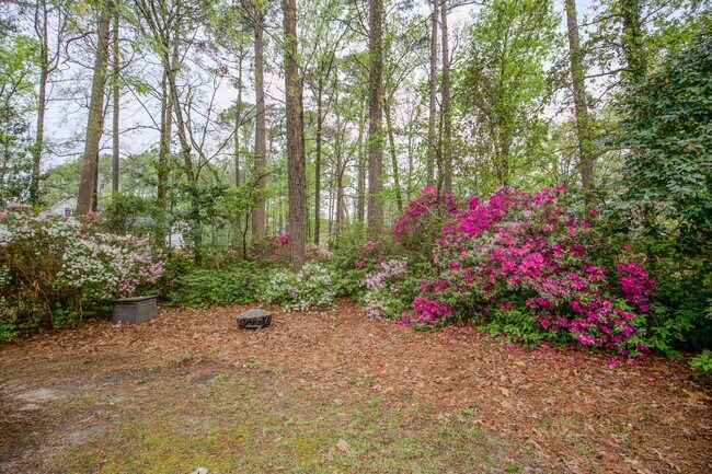 Building Photo - Spacious 3 Bedroom Home in Fayetteville, NC - Perfect for Family Living!