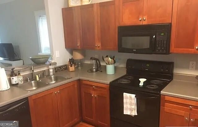 Building Photo - 2060 Lakeside Dr