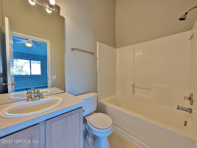 Building Photo - 12311 Kensington Lakes Dr