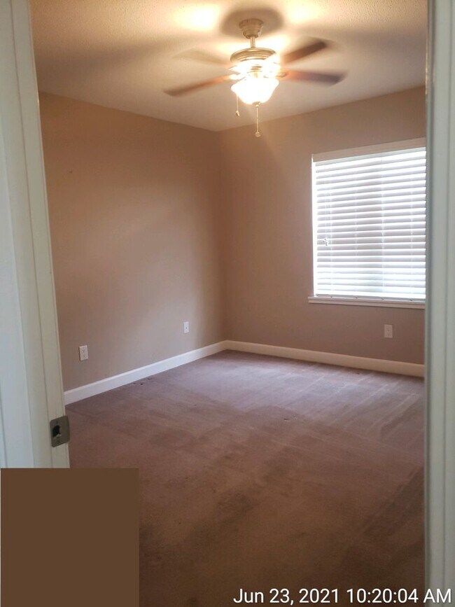 Building Photo - 203 Glenwood Ln