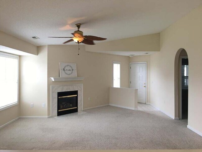 Building Photo - 4156 Breezewood Dr