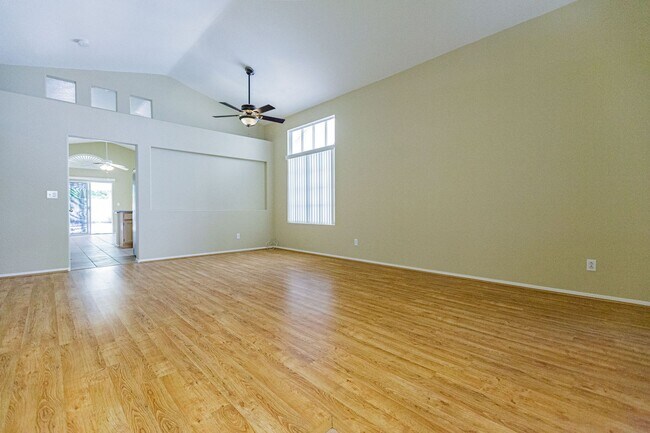 Building Photo - 1 Story home located in Silverado Ranch