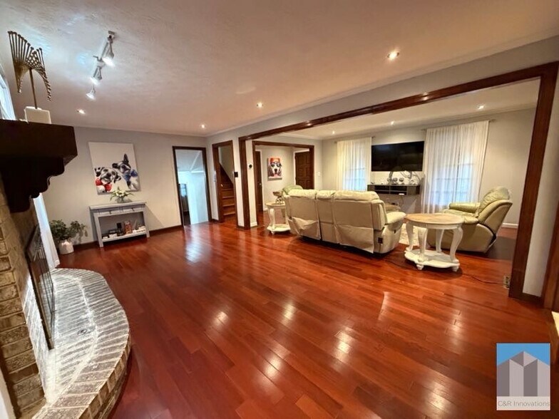 Building Photo - 1732 Eldonlas Ct