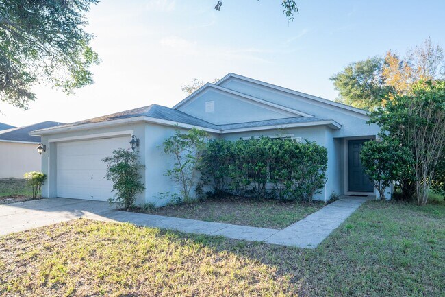 Building Photo - 3/2~Ridge Valley ~ Save with Solar!