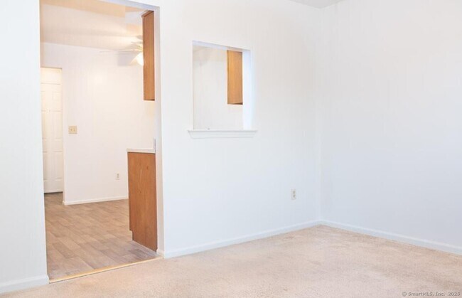 Building Photo - 211 Windgate Cir