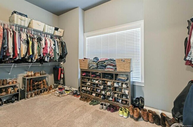 Building Photo - 184 Houston St