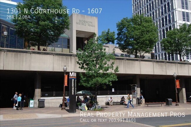 Building Photo - 1301 N Courthouse Rd